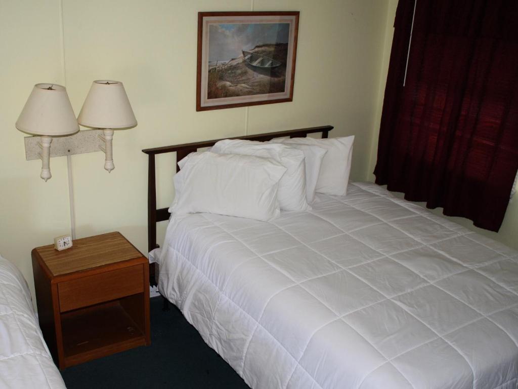 Falcon Motel Buxton Room photo