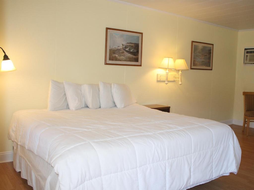 Falcon Motel Buxton Room photo