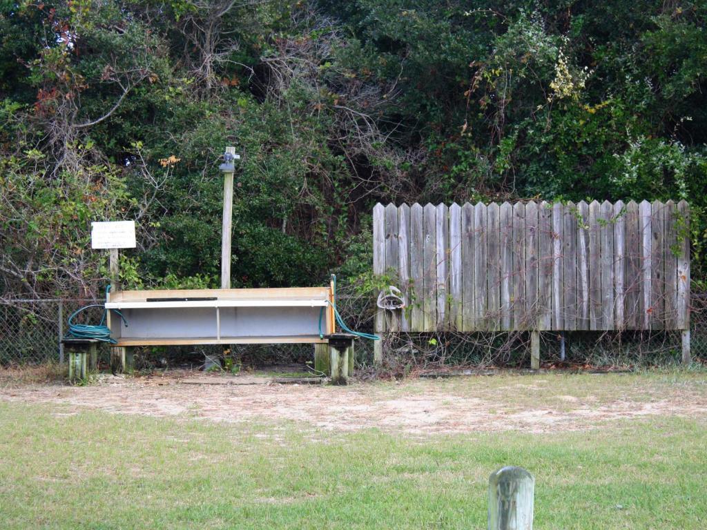 Falcon Motel Buxton Exterior photo